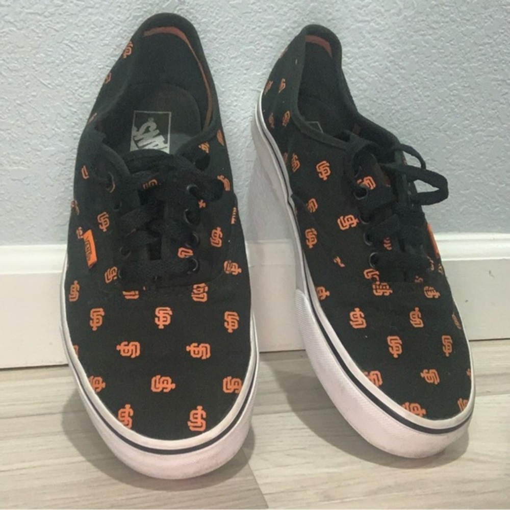 Vans San Francisco‎ Giants Black & Orange  lace up sneakers; MLB; 8.5M, 10W